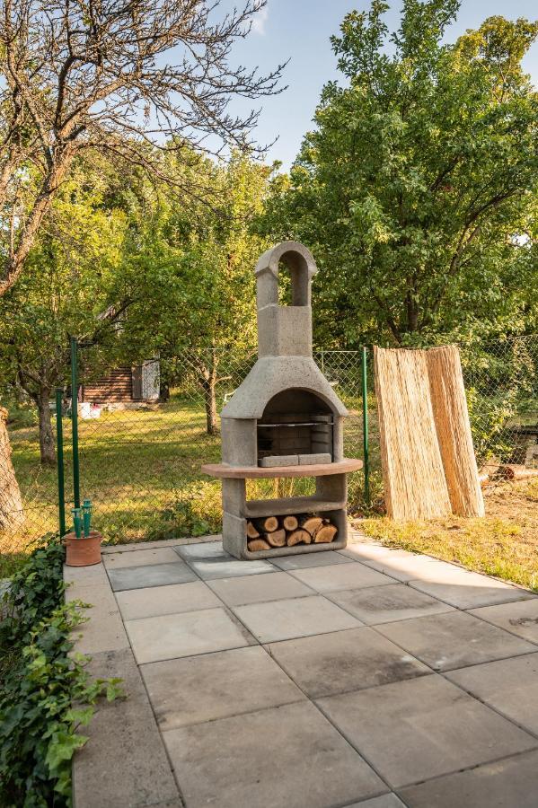 Chata Nad Lazenskym Udolim Luhacovice Exterior photo